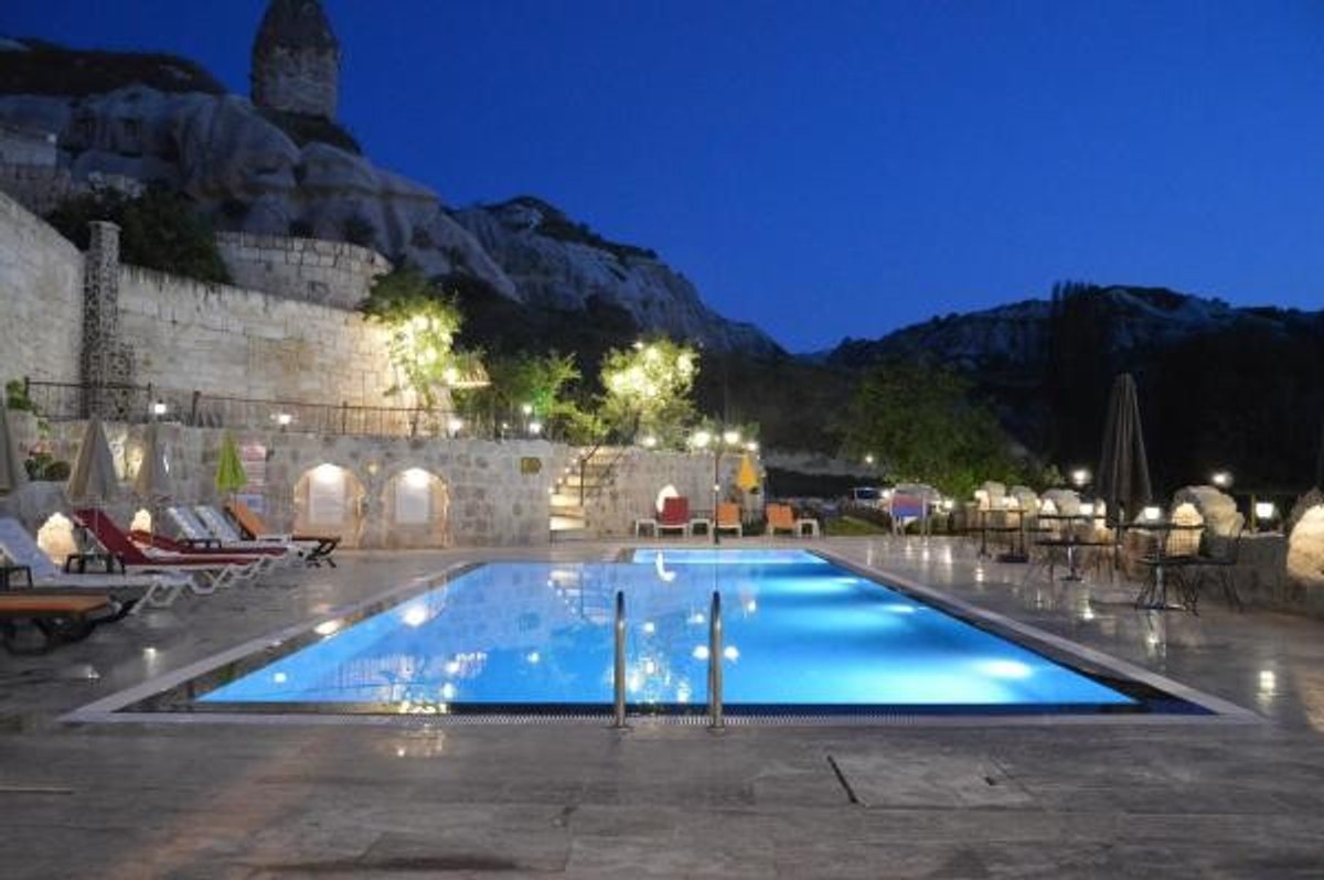 Grand Elite Cave Suites