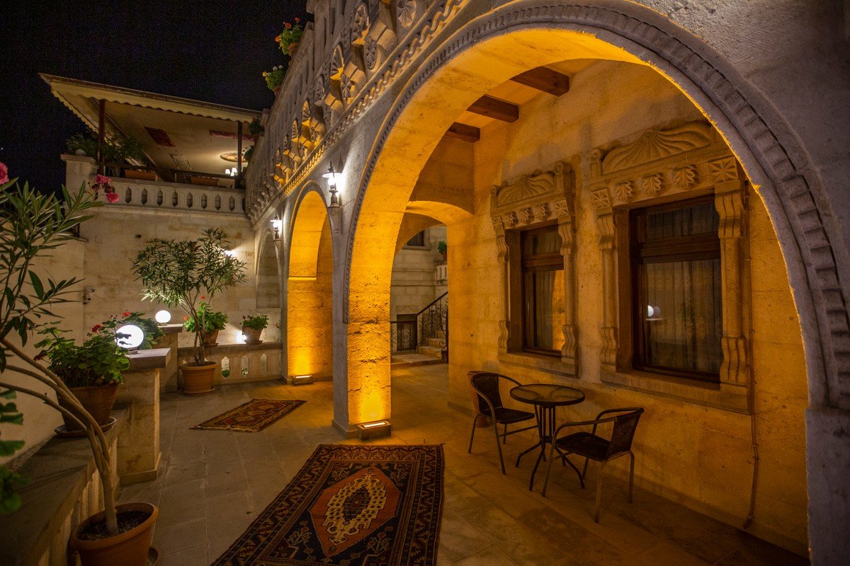 Stone House Cave Hotel