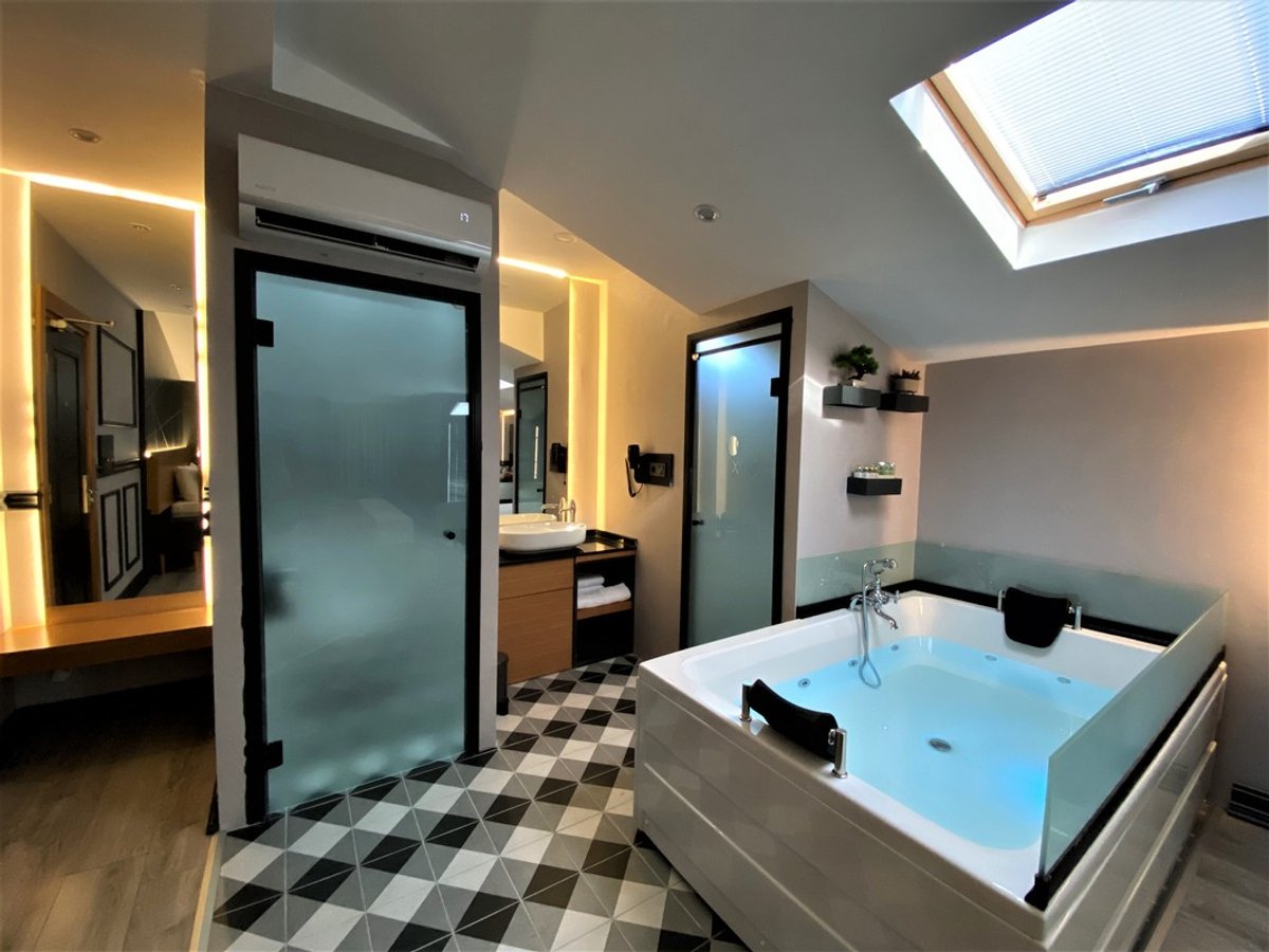 Confores Hotel