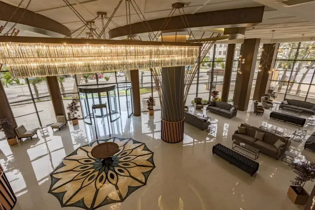 Shimall Deluxe Hotel