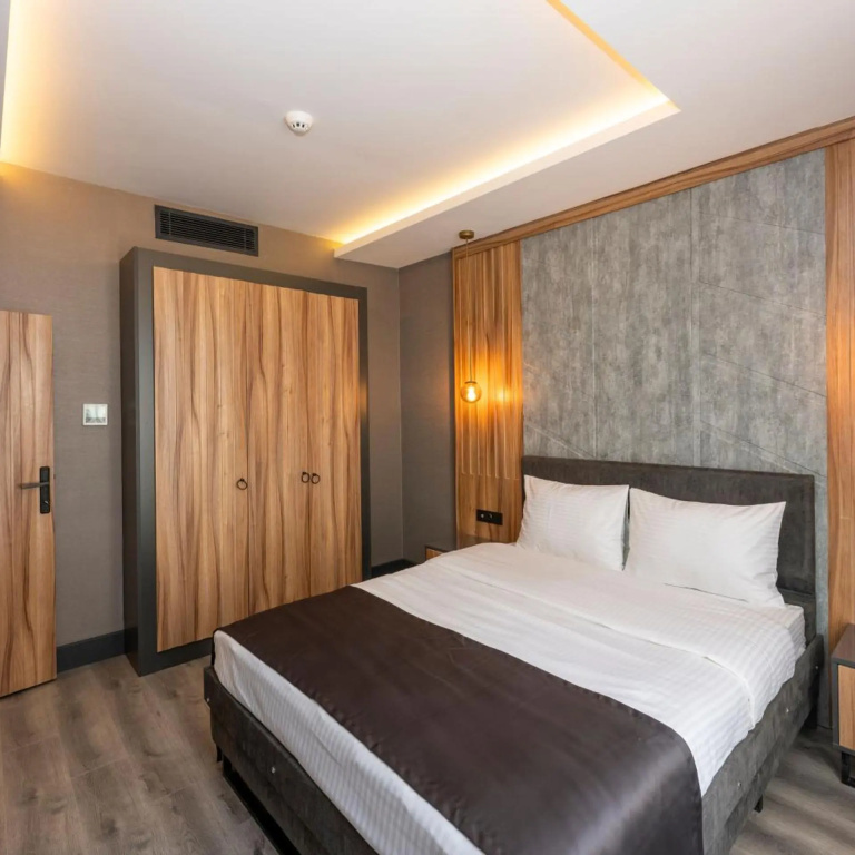 The Nirvanas Hotel