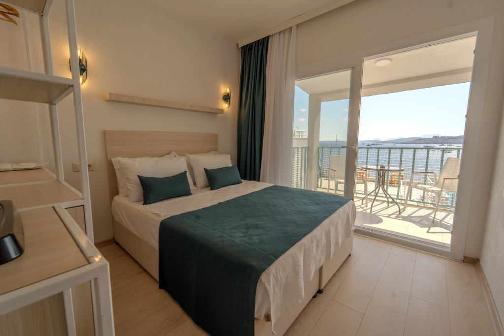 Mia Hill Suites