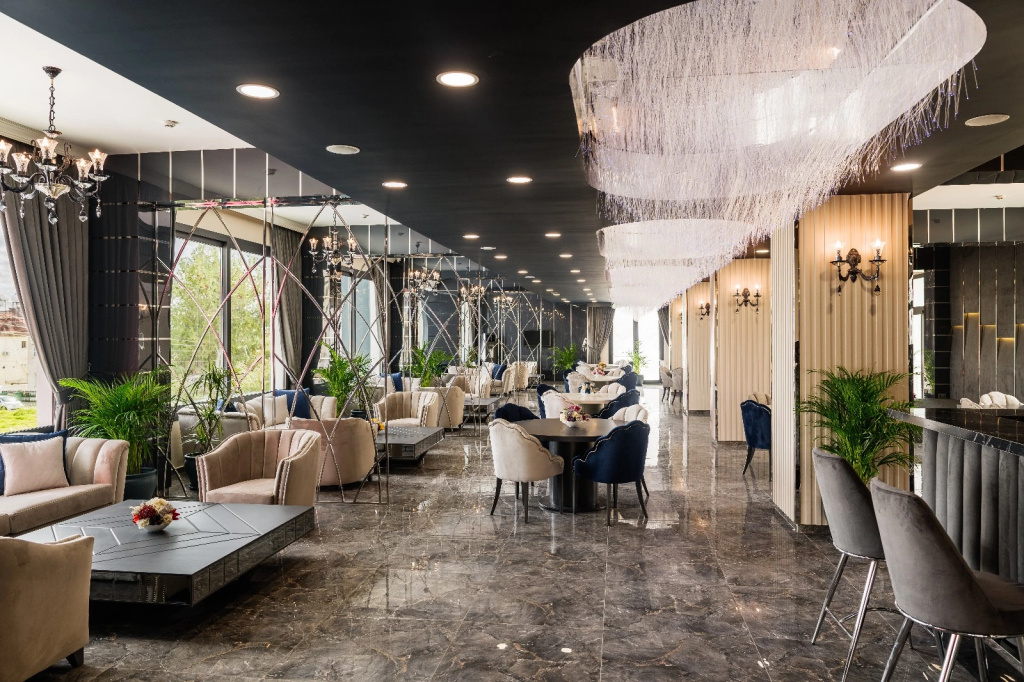 Royal Palace Hotel