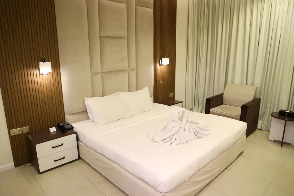 Clifton International Hotel