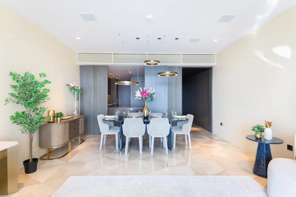 Maison Privee Five
