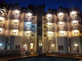 Avlu 4 Apart (Adults Only)