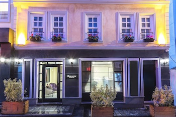 Meroddi La Porta Hotel