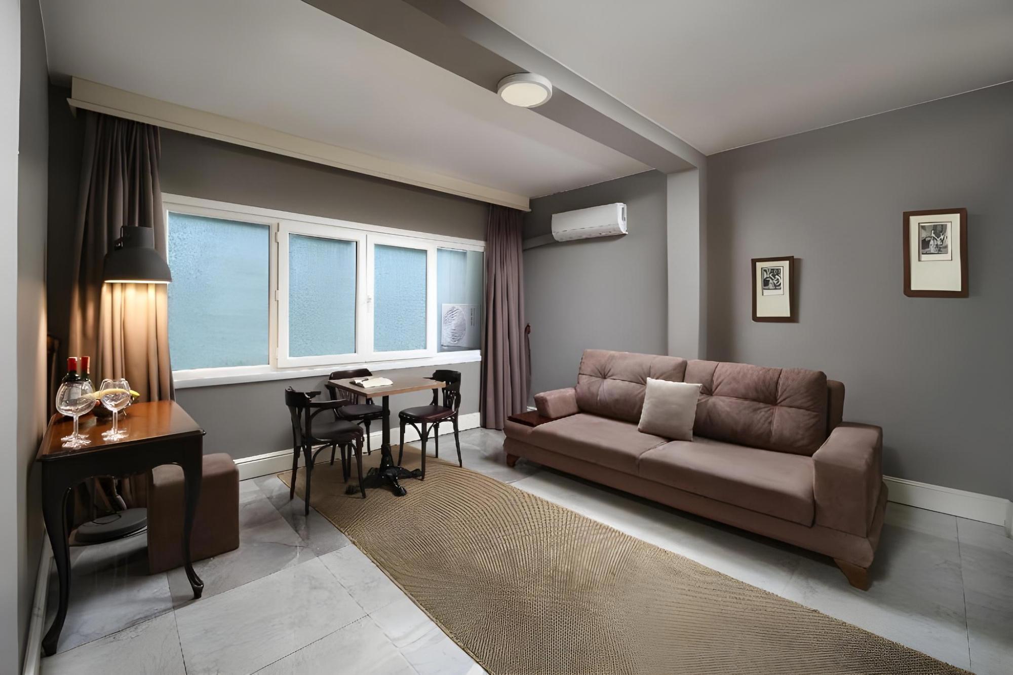 Meroddi Galata Flats