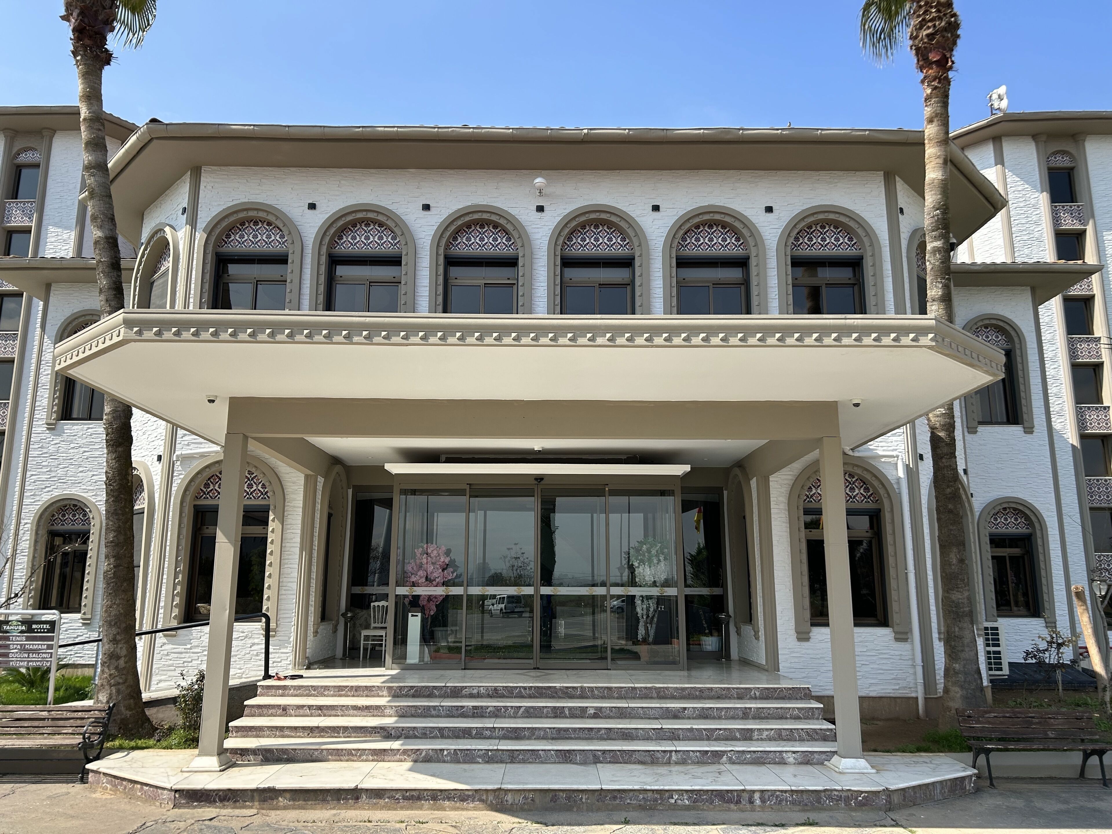 Yahura Otel