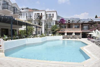 Magic Tulip Hotel