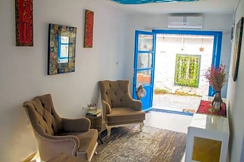 Lavinia Hotel