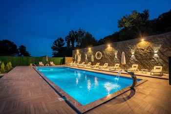 Karaoz Sapphire Bungalows