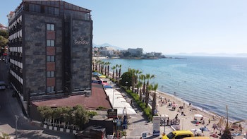 Sunday Beach Hotel