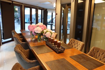 Riva Hotel