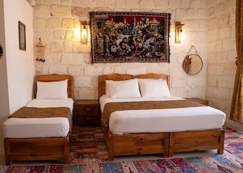 Mons Masius Hotel