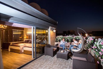 Bonne Sante Hotel