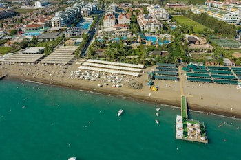Aydinbey Famous Resort